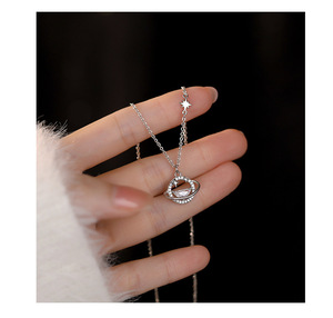Collar con Colgante de Plata Fina 999 con Zirconia en Forma de Planeta y Estrella, Joyería Fina Elegante y Delicada, Regalo para Mujeres y Niñas, para Uso Diario - Product Image 2
