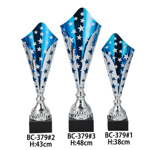 Trofeo Deportivo <span class=keywords><strong>de</strong></span> Metal <span class=keywords><strong>para</strong></span> Fútbol, Diseño <span class=keywords><strong>de</strong></span> Logotipo Personalizado, Premio <span class=keywords><strong>de</strong></span> Fútbol, Trofeo <span class=keywords><strong>de</strong></span> Campeones <span class=keywords><strong>de</strong></span> Cricket, <span class=keywords><strong>Trofeos</strong></span> <span class=keywords><strong>de</strong></span> Carreras, Venta al Por Mayor <span class=keywords><strong>de</strong></span> Fábrica - Product Image 1