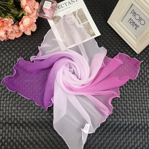 Pañuelo Cuadrado de Chifón con Estampado de Rosas y Protección Solar para Mujer - Product Image 6
