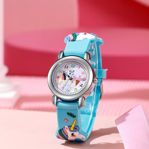 Reloj de Cuarzo de Plástico para Niños y Niñas, Éxito de Ventas con Lindo Patrón de Dibujos Animados, Correa de Silicona 3D y Esfera con Números Arábigos - Product Image 1