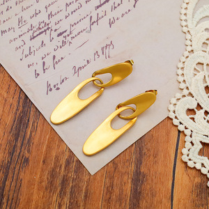 Geometric Gold Drop Earrings Zinc Alloy Party Jewelry Oval Shape Stainless Steel Post - Product Image 3