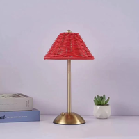 Lampe de bureau LED rétro en forme de fleur, rechargeable par Type-C, à intensité variable par toucher, base en métal, style européen, lampe de table décorative pour chambre à coucher