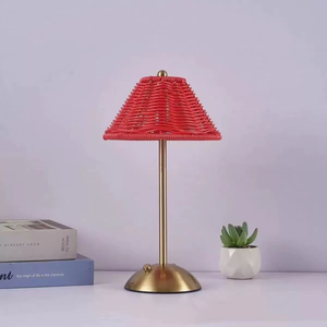 Lampada da Tavolo LED a Forma di Fiore Retrò, Ricaricabile USB-C, Dimmerabile al Tocco, Base in Metallo, Stile Europeo, Decorativa per Camera da Letto - Product Image 5