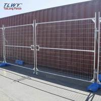 Porte de clôture de construction temporaire enduite de PVC directe d'usine Conception de double porte haute sécurité pour les projets de construction