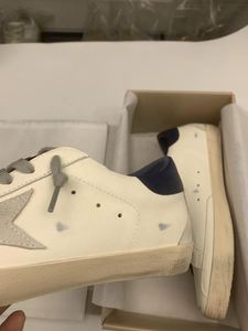 Zapatos de Hombre de Alta Calidad Estilo Vintage, Versátiles, de Cuero con Aspecto Desgastado, Suela Plana, Unisex, Zapatos de Skate, Zapatillas Casuales a la Moda - Product Image 4