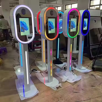 Machine Photobooth Miroir Magique 65 Pouces Interactif avec Appareil Photo Reflex Numérique pour Location d'Événements et Photographie de Fêtes