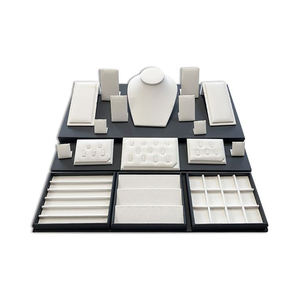 Organizador de Pendientes Negro y Gris, Listo para Enviar, Soporte de Exhibición de Joyería de Metal Color Dorado - Product Image 1