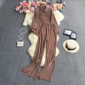 ZHEZHE Bestseller Einfarbiger Plissierter Stoff Polokragen Damenhemden & -oberteile Modische Weite Hosen Damen Zweiteiler Hosenanzug - Product Image 6