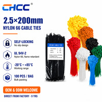 Bridas de nailon de 2.5 mm de ancho y 200 mm de largo, autoblocantes, estándar, negras y blancas, para gestión de cables y arneses.