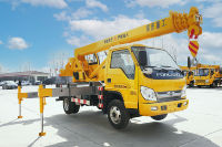 Offre spéciale Dongfeng 5 tonnes Petite grue à flèche Petite grue de levage Manipulateur Grue automobile à vendre