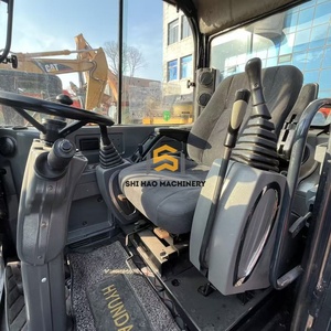 Reliable 6Ton R60W Hyundai Used Wheeled Excavator Perfect for Agricultural and <b>Small</b> Construction Projects - Product Image 4