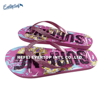 Tongs personnalisées avec logo de surf pour femmes, tongs à paillettes, sandales de plage légères, vente en gros