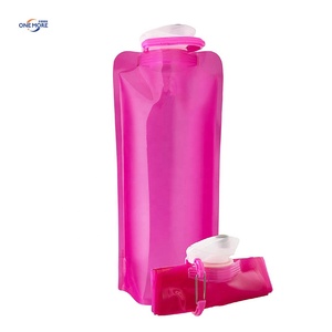 Botella de agua de plástico plegable y reutilizable con logotipo personalizado Capacidad de 700ml Estilo minimalista sólido y flexible Muestra gratis - Product Image 2
