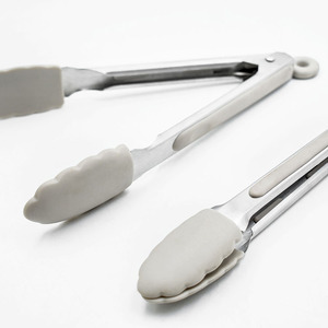 Pince alimentaire en silicone de qualité alimentaire pour la cuisine, le <span class=keywords><strong>pain</strong></span>, le barbecue, le steak, la salade, pince durable, 2 pinces de barbecue robustes avec verrouillage - Product Image 5