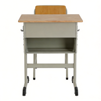 Chaise d'école en métal robuste et moderne avec articulations renforcées et capacité de charge élevée pour une durabilité accrue, idéale pour les hôpitaux et les salles de classe extérieures