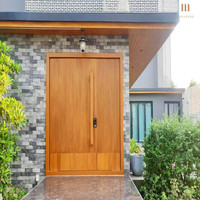 Porte d'entrée principale surdimensionnée en bois massif pour les projets de façade de villas contemporaines