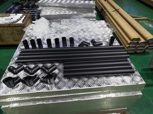 Cama para mascotas duradera y personalizada, cama elevada masticable respetuosa con el medio ambiente para perros, cama para perros con marco de aluminio negro - Product Image 4