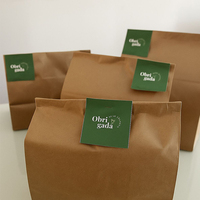 Étiquettes personnalisées en papier blanc découpées à la forme pour pots de sauce chili, boîtes de boulangerie, sacs à desserts et autocollants de scellage personnalisés pour aliments