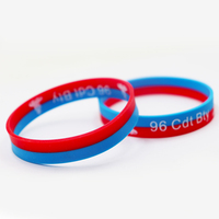 Échantillon Gratuit Meilleurs Cadeaux Promotionnels Nouveau Design Bracelet en Silicone Superposé Étanche Fait Main Couleurs Personnalisées Disponibles pour Noël