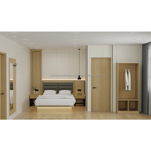 Juego de Muebles de Dormitorio de Hotel Moderno y Económico de 3 Estrellas, Cama de Madera Maciza con Cabecera Tapizada, Armario, Muebles para TV y Mesitas de Noche - Product Image 1