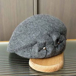 CL8220 CD Chapeau Cloche Unisexe en Feutre de Laine 100% Quatre Saisons Élégant et Habillé avec Fleur Nouvelle Tendance Vente en Gros - Product Image 6