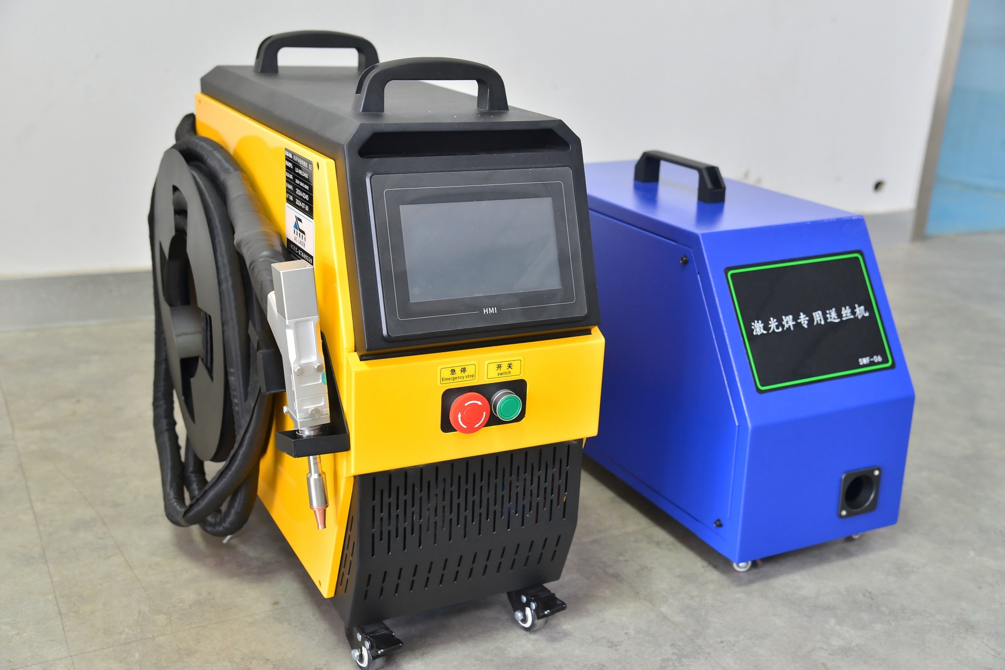 Laser Welders Mini Handheld Fiber Laser Welding Machine With Air Cooling Small Portable With Low Price · image 3
