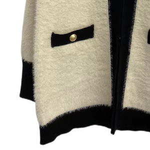 Cárdigan de <span class=keywords><strong>Mujer</strong></span> Personalizado, Color Crema, con Detalles en Contraste Negro, Cuello en V, Largo Medio, Estilo Tweed Elegante - Product Image 3