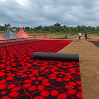 Tapis en gazon artificiel à motif géométrique triangulaire 3D, design imprimé, gazon synthétique pour architecture moderne, rouge, noir, rose