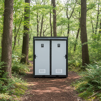 Cabine de toilettes extérieure double portable moderne avec structure durable et installation facile pour parcs publics et campings