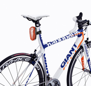 <span class=keywords><strong>GPS</strong></span>トラッカーTK-STAR TK906バイク<span class=keywords><strong>GPS</strong></span>トラッカー防水バイク<span class=keywords><strong>GPS</strong></span>トラッカーテールライトデザイン1000mah - Product Image 1