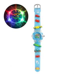 Montre <span class=keywords><strong>à</strong></span> quartz analogique lumineuse avec bracelet en PVC, motif de voiture de course unique et cool pour garçon - Product Image 3