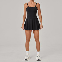 Gaun Olahraga Wanita Model Spaghetti Strap U-Back untuk Tenis, Badminton, dan Padel dengan Celana Pendek Terpadu dan Bantalan Dada yang Dapat Dilepas
