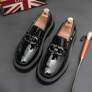 Mocasines Formales Casuales de Negocios para Hombre, Zapatos de Boda de Moda, con Suela Gruesa y Parte Superior de Goma Sólida - Product Image 3