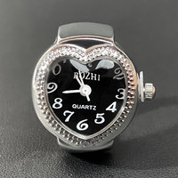 ODM Mode Coeur Montre Anneau Élastique Extensible Quartz Cool Doigt Montre Femmes Hommes En Acier Inoxydable Couple Bijoux
