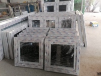 Fenêtre à battant en PVC/UPVC sur mesure, double vitrage teinté, système de verrouillage insonorisant et économe en énergie, certifiée Energy Star pour l'extérieur