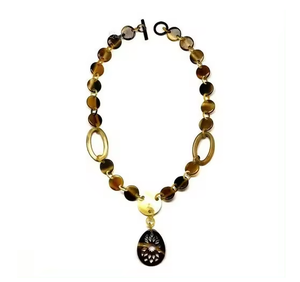 Collar de cuerno de búfalo pulido a la moda para mujer, joyería elegante de estilo amoroso para ropa de fiesta para mujer - Product Image 1