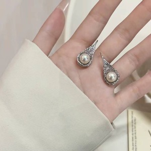 Boucles d'oreilles Wenchi S925 en argent pur, perles nid d'oiseau, élégantes, polyvalentes, creuses, en forme de cuillère, haut de gamme, goutte d'eau - Product Image 4