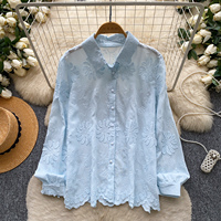 Chemise à manches longues brodée de fleurs 3D pour femmes, élégante blouse ample boutonnée pour le printemps, les trajets quotidiens et le quotidien