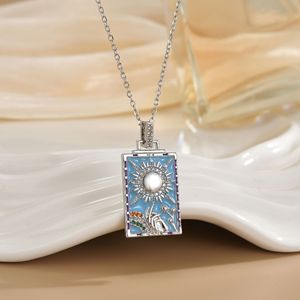 Nouveau collier pendentif de <span class=keywords><strong>carte</strong></span> de tarot de la série Océan rétro à la mode, hippocampes, dauphins, émail coloré, design carré de <span class=keywords><strong>carte</strong></span> de tarot pour femmes - Product Image 2