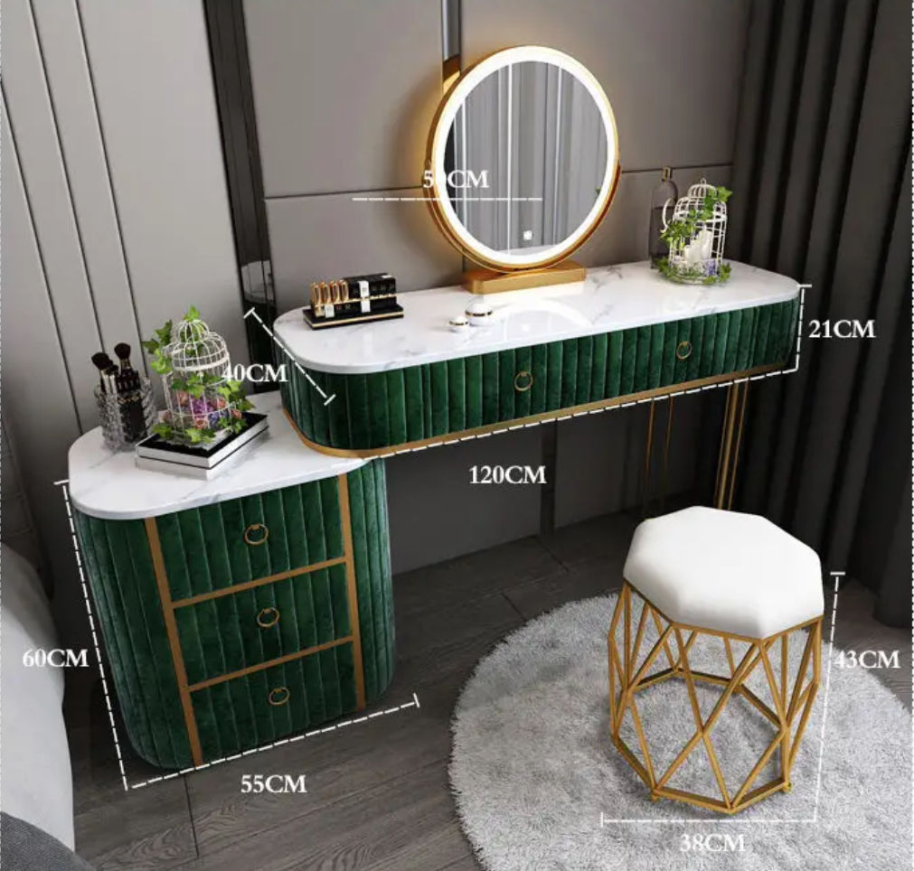 Table 120, miroir, tabouret en velours vert foncé