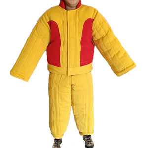 Combinaison de protection pour <span class=keywords><strong>chien</strong></span> PetFit, tissu épaissi, résistant aux déchirures, anti-morsure, certifiée CE, équipement de protection pour chiens de travail - Product Image 3