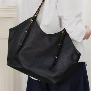 Borsa a Tracolla da Donna di Design Retrò in Vera Pelle Impermeabile con Catena e Lettere, Grande Capacità, Monospalla - Product Image 6