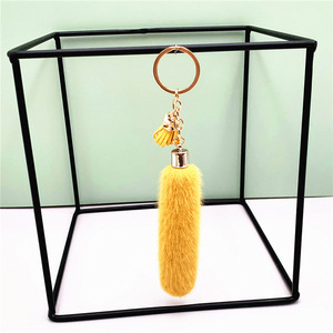 Bán buôn Fluffy Pompom Keychain giả thỏ lông tua Mặt dây chuyền sang trọng Móc chìa Khóa Phụ Kiện Kawaii đuôi vòng chìa khóa - Product Image 3