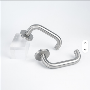 Juego de Manijas de Puerta de Acero Inoxidable de Alta Resistencia, Diseño Moderno Personalizado, con Certificación EN1906 Contra Incendios, Acabado Negro Mate Satinado, Reversible - Product Image 5