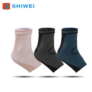 สนับข้อเท้าถักนิตติ้งยี่ห้อ Shiwei ระบายอากาศได้ดี ป้องกันการบาดเจ็บ เหมาะสำหรับฟุตบอล วิ่ง ใช้ได้ทั้งชายและหญิง ขนาดเดียวสำหรับผู้ใหญ่ - Product Image 1