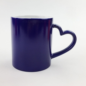Tasse magique en céramique à Sublimation rouge, bleu et noir, poignée en forme de cœur brillant de haute qualité - Product Image 6
