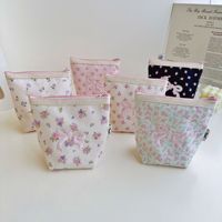 Petit sac cosmétique mignon brodé en coton floral grand sac de voyage de stockage de rouge à lèvres de Style de mode imperméable sortie d'usine
