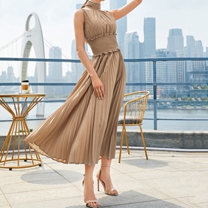 ชุดเดรสจับจีบเอวแต่งระบายผ้าออร์แกนิกงานตามสั่งแฟชั่นงานตามสั่ง - Product Image 2