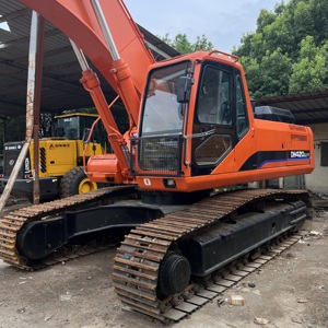 Doosan DH420LC-7 42 Ton Hydraulic Crawler Excavator Orange Heavy Duty Construction Equipment Used 2022 Model - Product Image 1