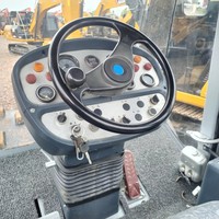 مدحلة اهتزازية مستعملة XCMG XS223J بوزن 22000 كجم لبناء الطرق ودمك التربة